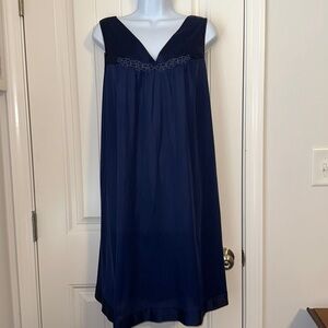 Vanity Fair Women’s Vintage Nightgown Negligée Size XL Made in USA